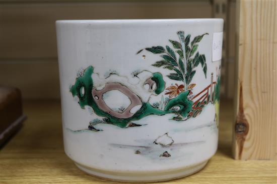 A Chinese famille verte brush pot, probably late 19th century, 14.2cm.